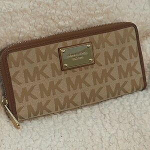 Michael Kors Tan and Brown Wallet